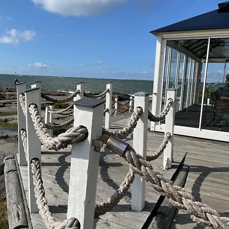 Yyterin Meriheinae شقة